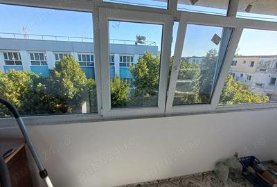 Apartament cu 3 camere decomandat în Tineretului - 3