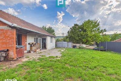 Casă cu 2 camere cu Teren 1800 Mp în Hidiș - 2