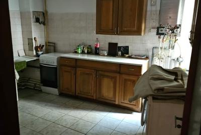 Casă individuală cu 3 camere cu Canalizare în Giurgiului - 6