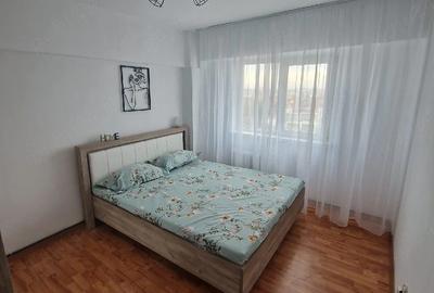Apartament cu 4 camere decomandat în Rovine - 3