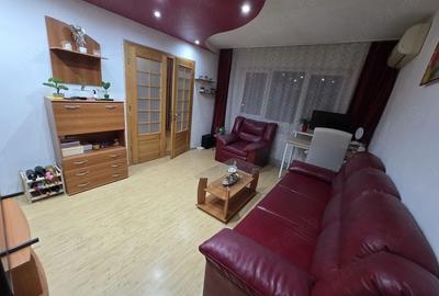 Apartament cu 2 camere semidecomandat, mobilat în Complex Studențesc - 2