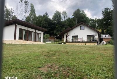 Casă cu 4 camere cu Teren 205 Mp în Uric