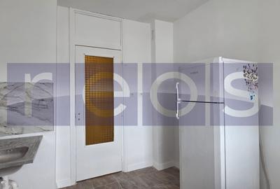 Apartament cu 3 camere decomandat în Dristor
