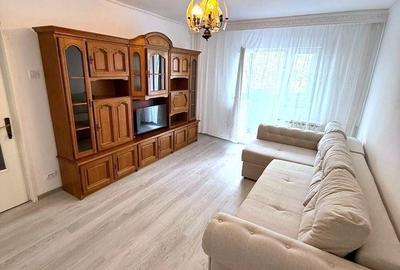 Apartament cu 3 camere decomandat în Dristor