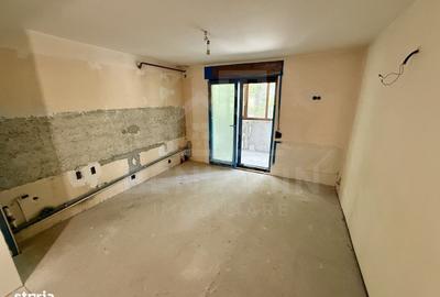 Apartament cu 3 camere decomandat în Brazda lui Novac