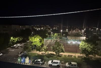 Apartament cu 3 camere decomandat, mobilat în Micro 2 - 1