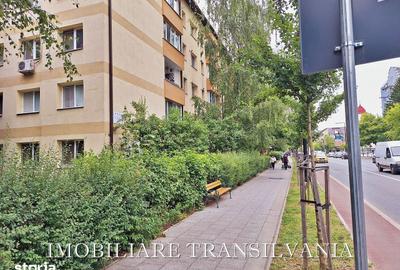 Apartament cu 4 camere în Decebal - 3
