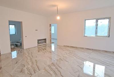 Casă cu 4 camere cu Teren 500 Mp în Dragomirești-Deal