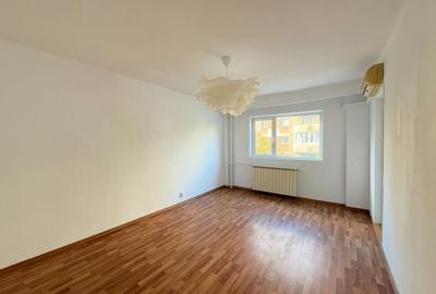 Garsonieră decomandată în Timpuri Noi