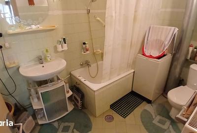Casă cu 3 camere cu Teren 1442 Mp în Central