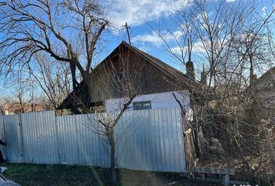 Casă cu 3 camere cu Teren 2000 Mp în Nuci - 2