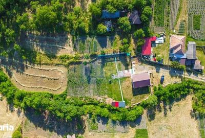 Casă cu 2 camere cu Teren 3100 Mp în Cornești - 1