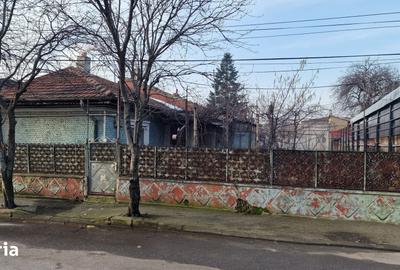 Casă cu 4 camere cu Teren 351 Mp în Colentina
