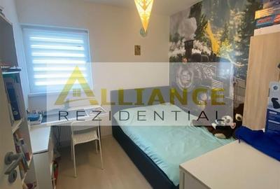 Apartament cu 3 camere decomandat, mobilat în Metalurgiei