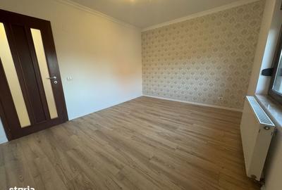 Casă cu 4 camere cu Teren 350 Mp în Girocului - 4