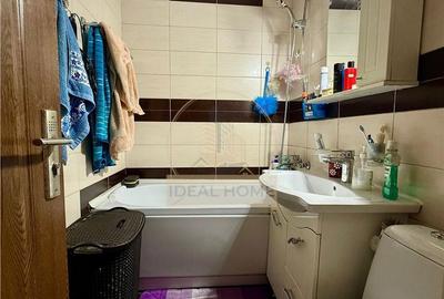Garsonieră decomandată în Baza 3 - 7