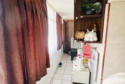 Apartament cu 3 camere decomandat în Crihala - 3