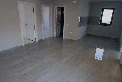Casă cu 3 camere cu Teren 220 Mp în Central