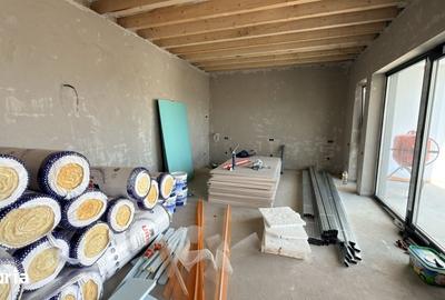 Casă cu 4 camere cu Teren 300 Mp în Roșia - 3
