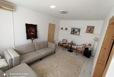 Apartament cu 2 camere semidecomandat în 1 Mai