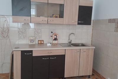 Casă cu 4 camere în Brânceni