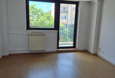 Apartament cu 4 camere decomandat în P-ța Unirii - 3
