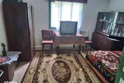 Casă cu 2 camere cu Teren 980 Mp în Alba