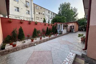 Casă cu Teren 740 Mp în Central - 1