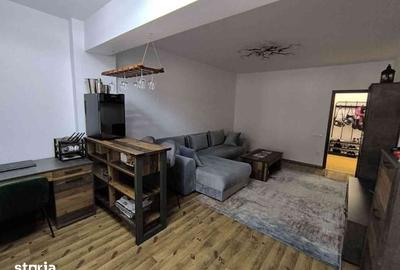 Apartament cu 3 camere în Tei