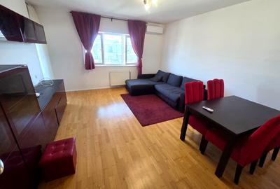 Apartament cu 3 camere decomandat, mobilat în Tei