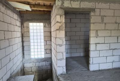 Casă cu 4 camere în Pui - 4