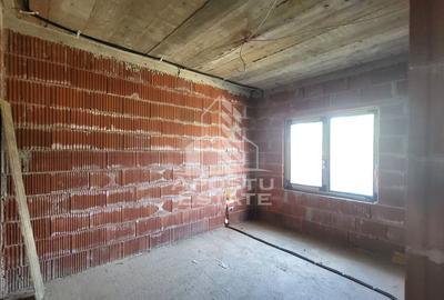 Duplex cu 5 camere cu Canalizare în Becicherecu Mic - 4