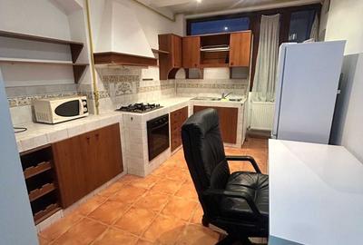 Apartament cu 2 camere semidecomandat în Ultracentral