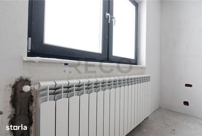 Casă cu 7 camere cu Teren 1000 Mp în Nojorid - 10
