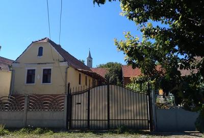 Casă individuală cu 2 camere cu Teren 1750 Mp în Berghin - 1