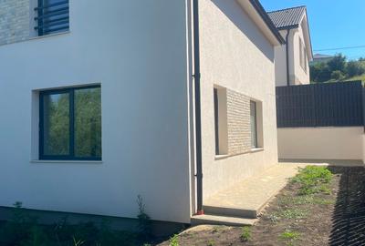 Duplex cu 4 camere cu Teren 250 Mp în Dezmir - 10