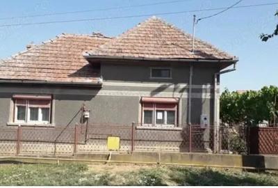 Casă cu 3 camere cu Teren 1200 Mp în Bucerdea Grânoasă