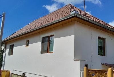 Casă cu Teren 516 Mp în Rășinari - 2