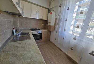 Apartament cu 3 camere semidecomandat în 13 Septembrie - 8