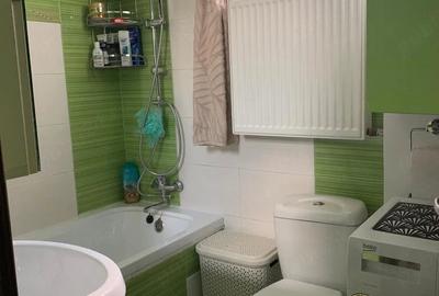 Apartament cu 3 camere decomandat în Găvana