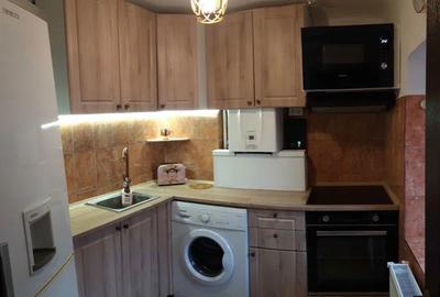 Apartament cu 2 camere semidecomandat, mobilat în Cișmigiu