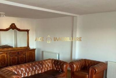 Apartament cu 3 camere decomandat, mobilat în Vitan