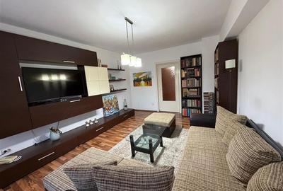 Apartament cu 3 camere decomandat în Dacia