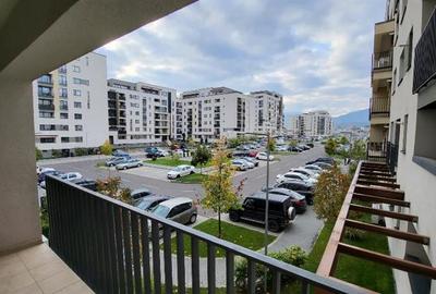 Apartament cu 2 camere decomandat, mobilat în Tractorul