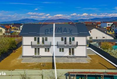Casă cu 4 camere în Noua - 13