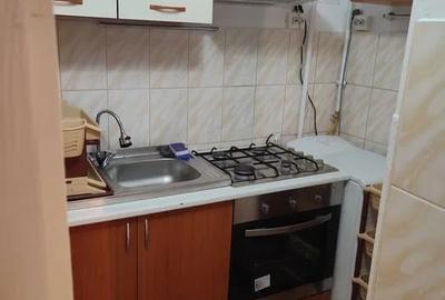 Garsonieră decomandată, mobilată în Baza 3 - 4