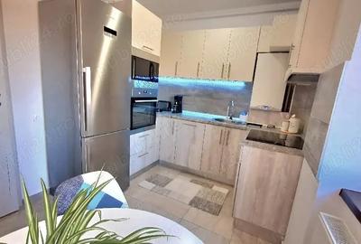 Apartament cu 2 camere decomandat în Tractorul - 2