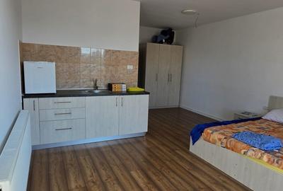 Casă cu 6 camere cu Garaj în DN 1 - 6