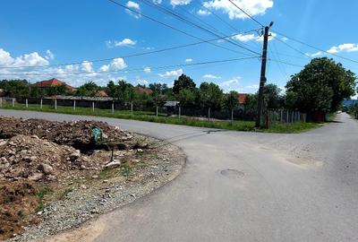 Teren de 3400 mp, în Central