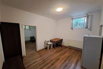 Apartament cu 2 camere semidecomandat, mobilat în Central - 1